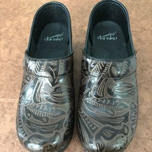 Dansko Clogs 🌟